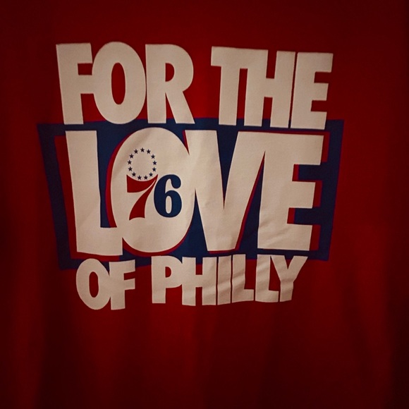 NWOT✨ Philadelphia 76ers Shirt - Picture 2 of 3